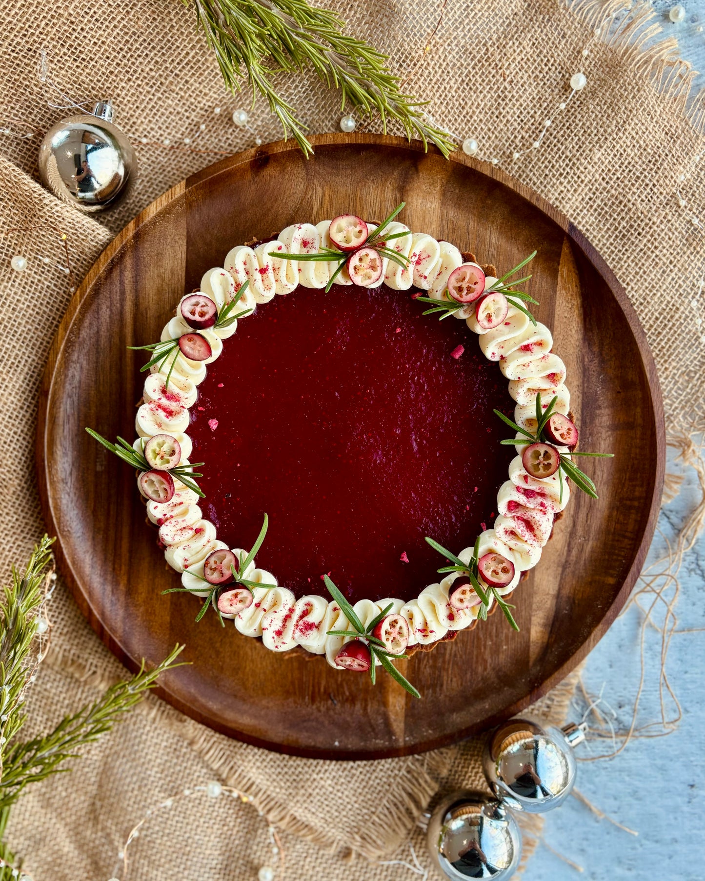 Tarta pistacjowa z żurawiną